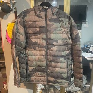 Columbia Men's Green and Gray Camo Puffer Jacket